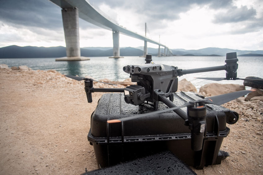 DJI Matrice M30T (inclus 2TB30 - 1BS30 - 1 care auto-activé)